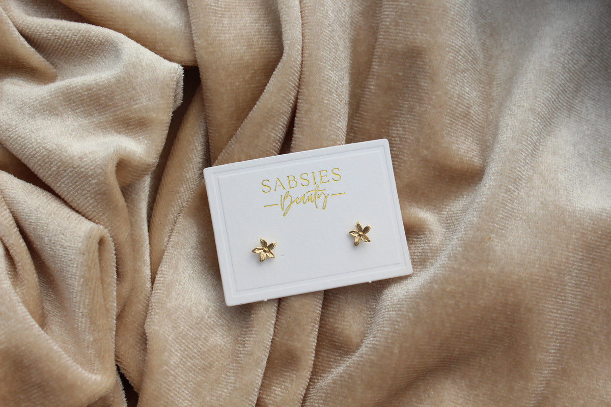 Dainty Flower Stud 18k Gold Plated