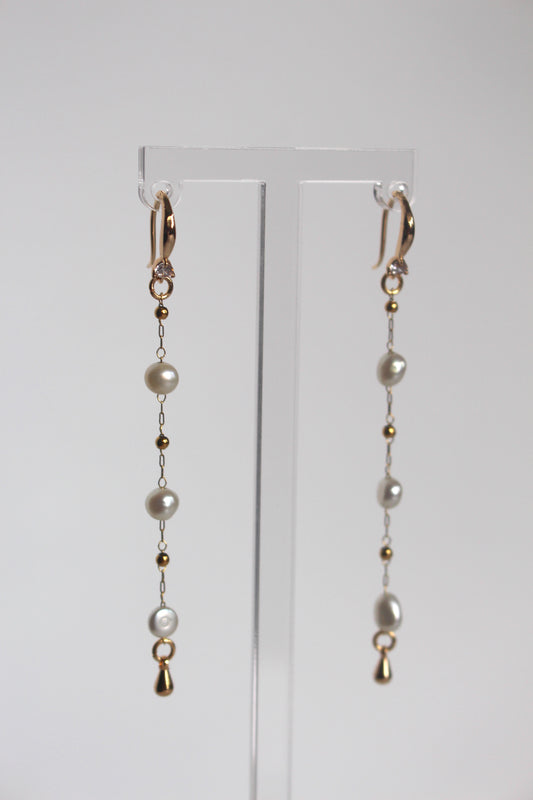 18k Gold Plated Dangle with Pearl Chain